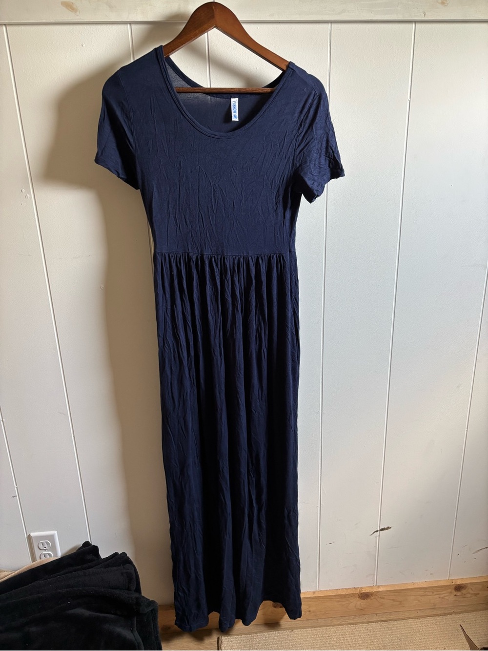 Everyday Navy Short-Sleeve Maxi Dress